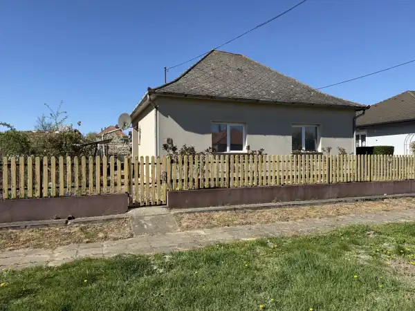 Eladó családi ház, Mezőfalva 2 szoba 105 m² 36 M Ft