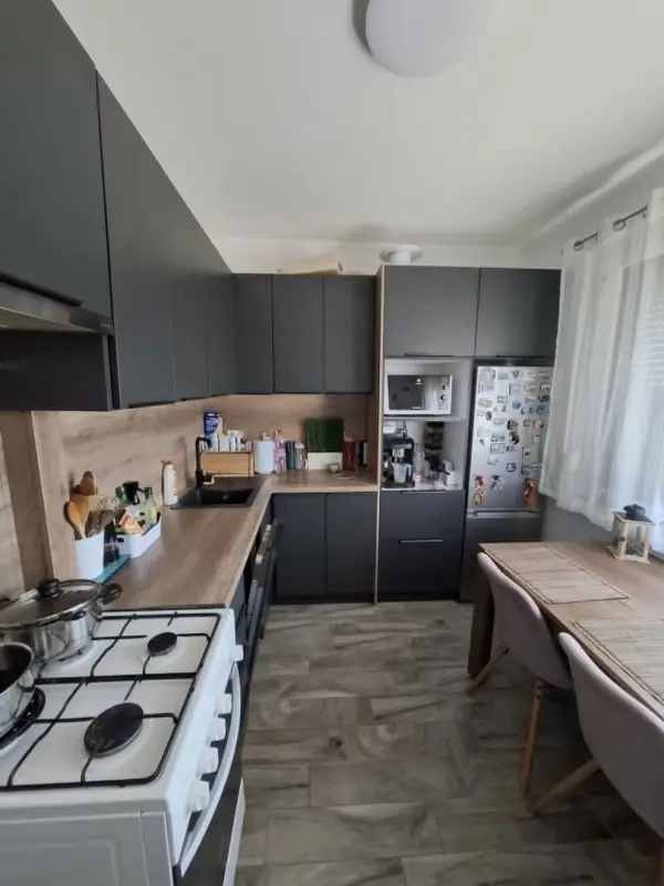 Eladó panellakás, Dunaújváros 1+1 szoba 49 m² 34.9 M Ft