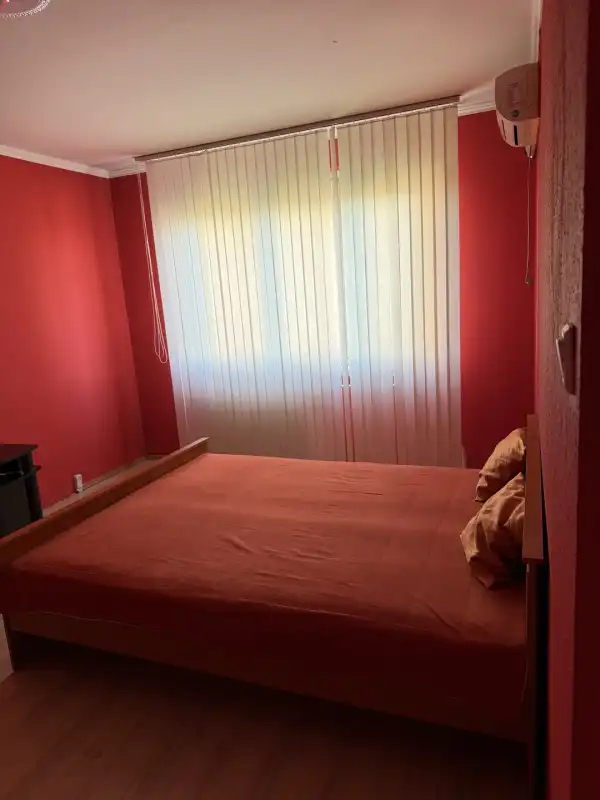 Kiadó újszerű panellakás, Dunaújváros 1 szoba 35 m² 115 E Ft/hó